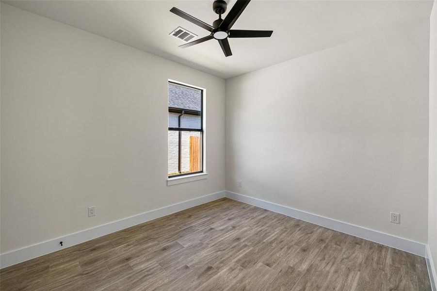 Spacious, unfurnished interior of a new home in , Granbury (Image 22).