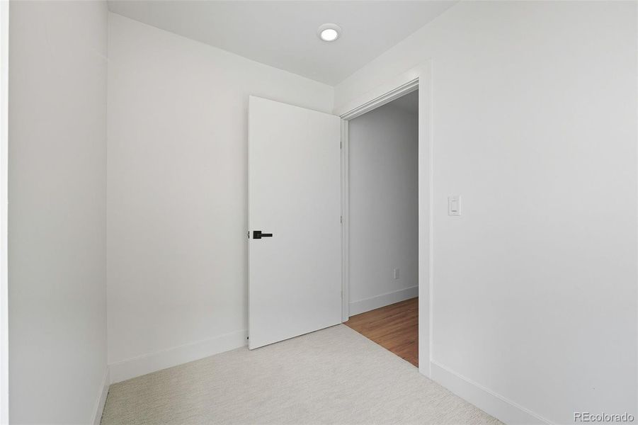 Spacious, unfurnished interior of a new home in , Lakewood (Image 24).
