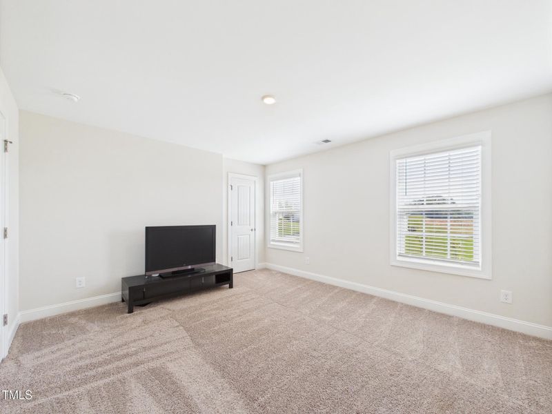 CAM01608G0-PR0104-STILL066