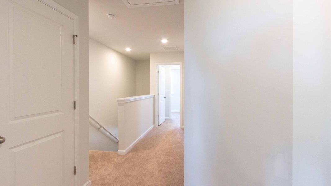 Spacious, unfurnished interior of a new home in Stockyard, Statesboro (Image 20).