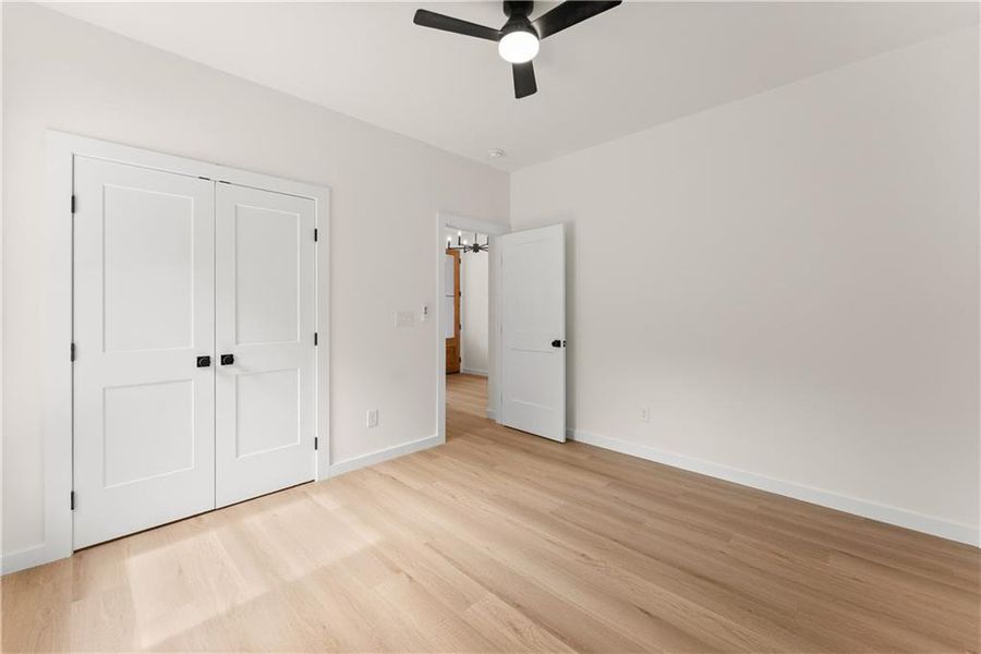 Spacious, unfurnished interior of a new home in , Gainesville (Image 43).