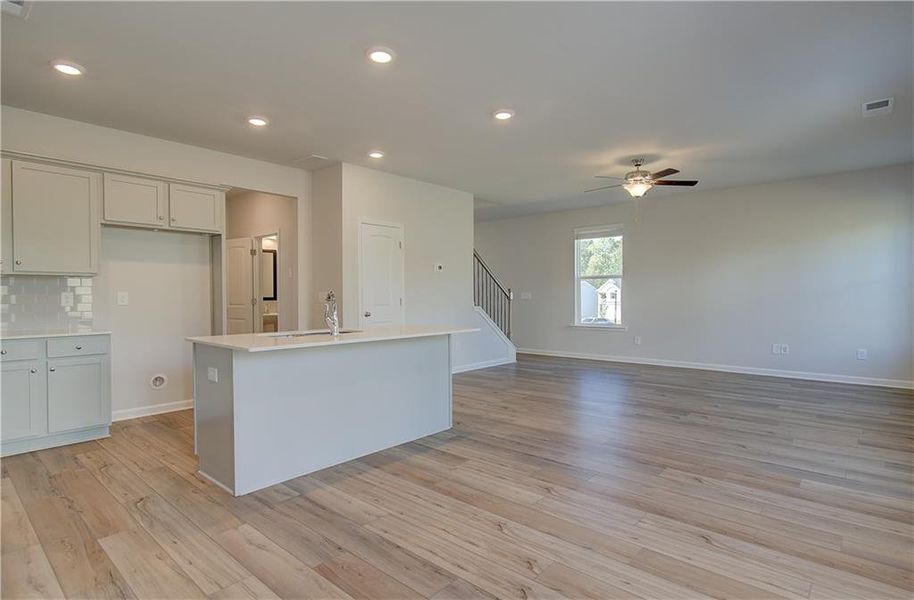 Spacious, unfurnished interior of a new home in Chapel Hill, Newnan (Image 18).