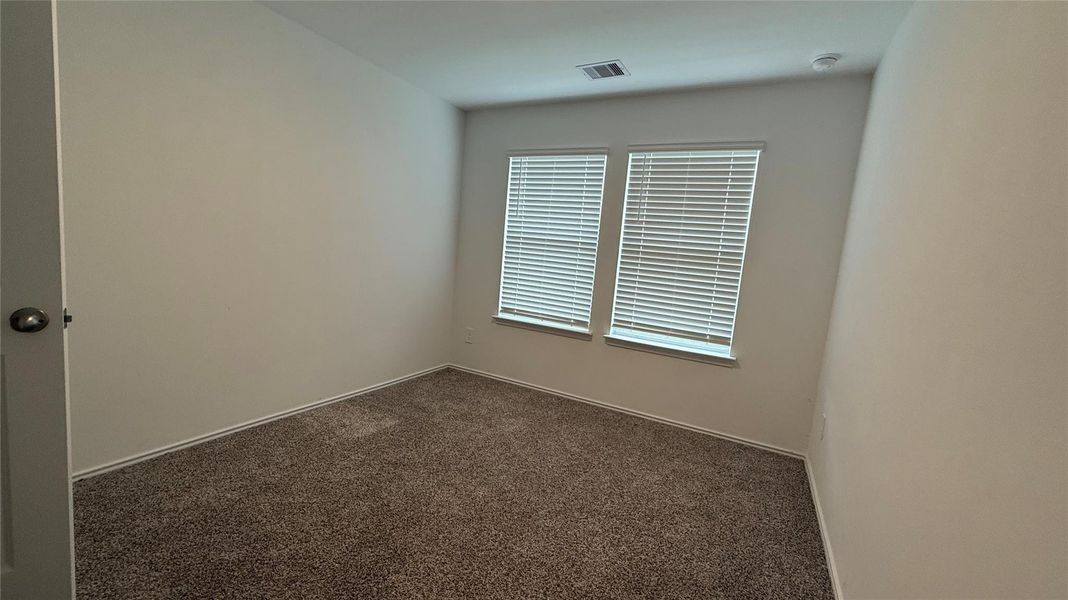 Spacious, unfurnished interior of a new home in , Conroe (Image 9).