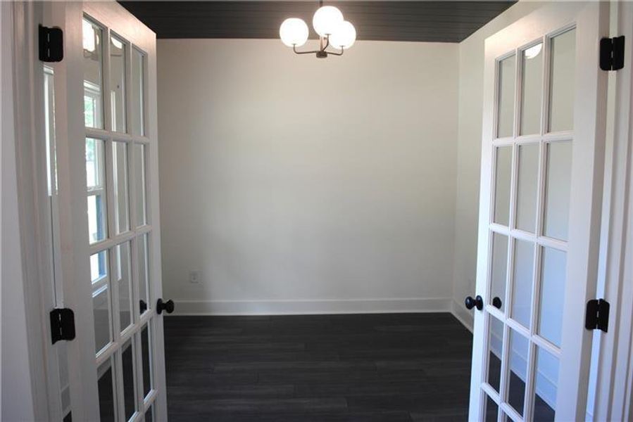 Spacious, unfurnished interior of a new home in Ferguson Corners, Emerson (Image 31).