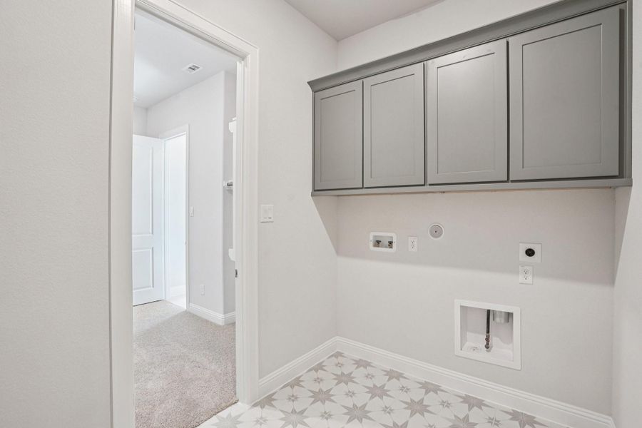 Spacious, unfurnished interior of a new home in Sienna 65', Missouri City (Image 25). Spacious, unfurnished interior of a new home in Sienna 65', Missouri City (Image 25).
