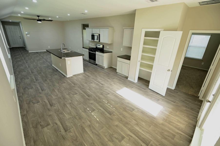 Spacious, unfurnished interior of a new home in Breckenridge Forest, Spring (Image 14).