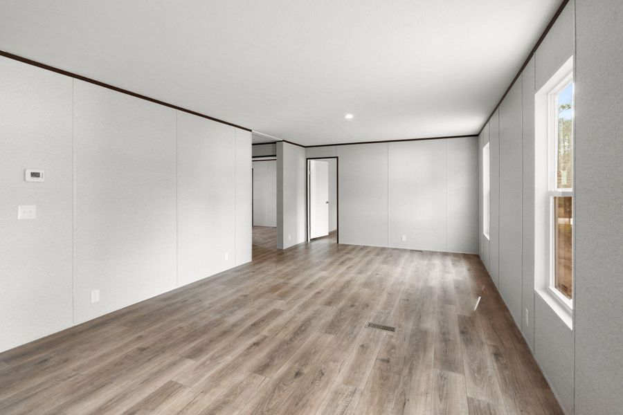 Spacious, unfurnished interior of a new home in , Summerville (Image 12).
