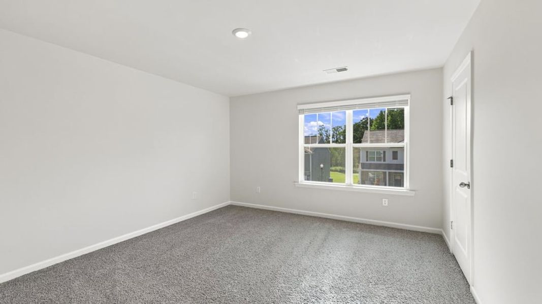 Spacious, unfurnished interior of a new home in Woodglen, Piedmont (Image 27). Spacious, unfurnished interior of a new home in Woodglen, Piedmont (Image 27).