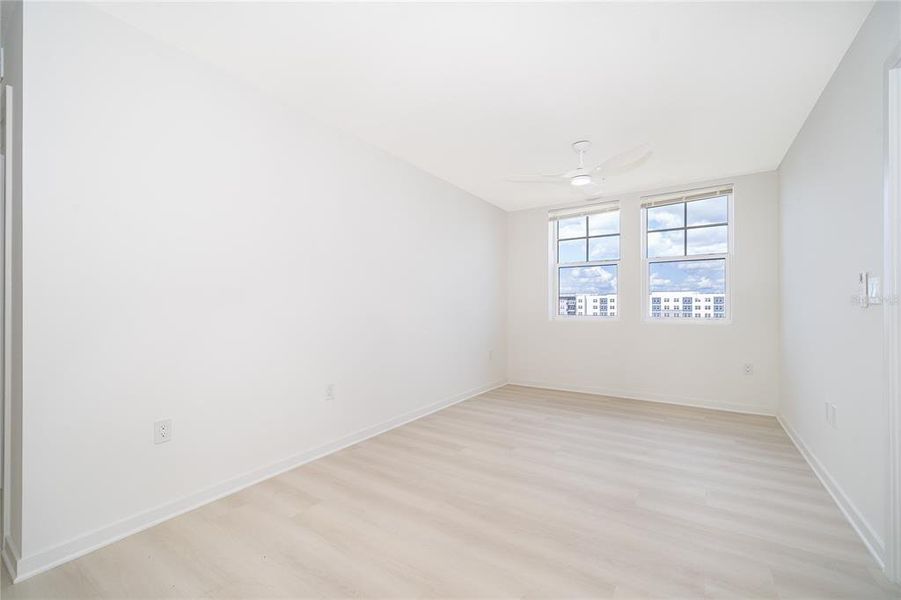 Spacious, unfurnished interior of a new home in , Orlando (Image 20).