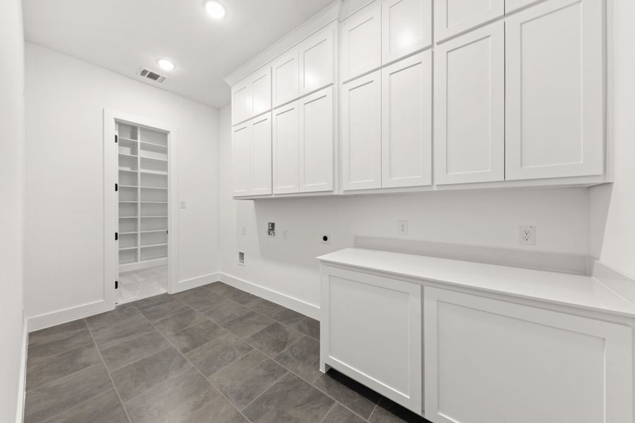 Representative furnished interior of a home built from the 5042 by Tradition Homes in Lakewood at Brookhollow – 60′ Lots, Prosper (Image 13).