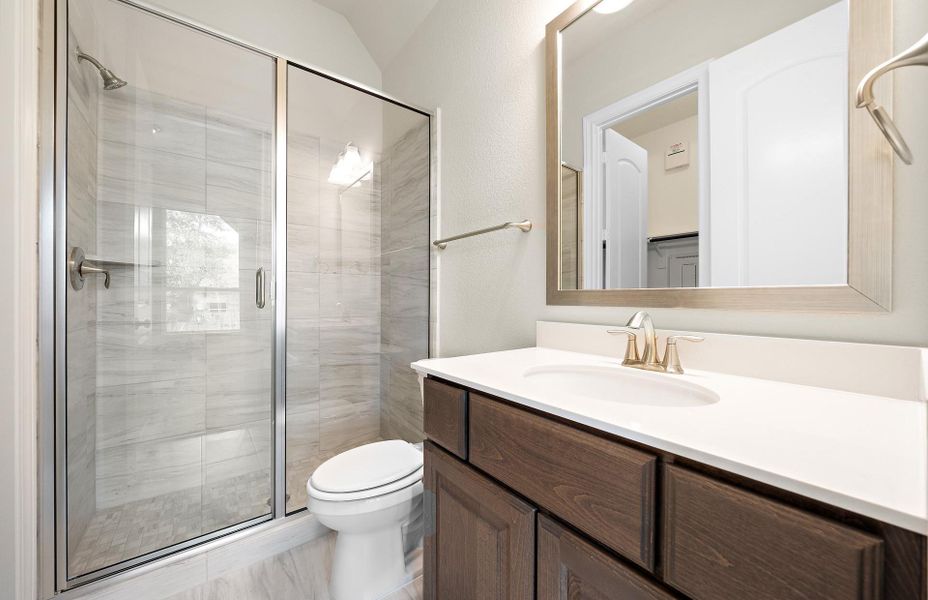 Furnished interior view inside a new home in The Woodlands Hills 65′, Willis (Image 17). Furnished interior view inside a new home in The Woodlands Hills 65′, Willis (Image 17).