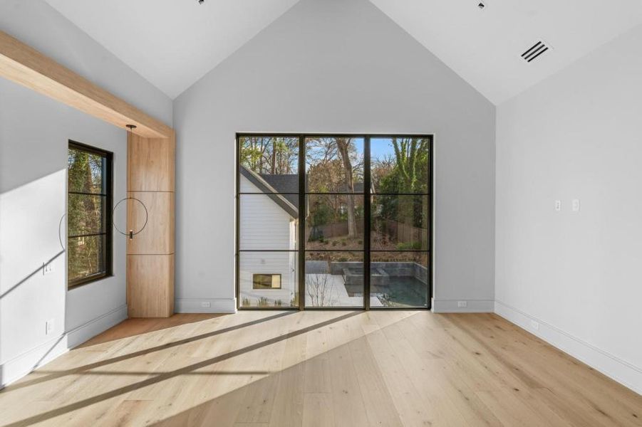 Spacious, unfurnished interior of a new home in , Atlanta (Image 34). Spacious, unfurnished interior of a new home in , Atlanta (Image 34).