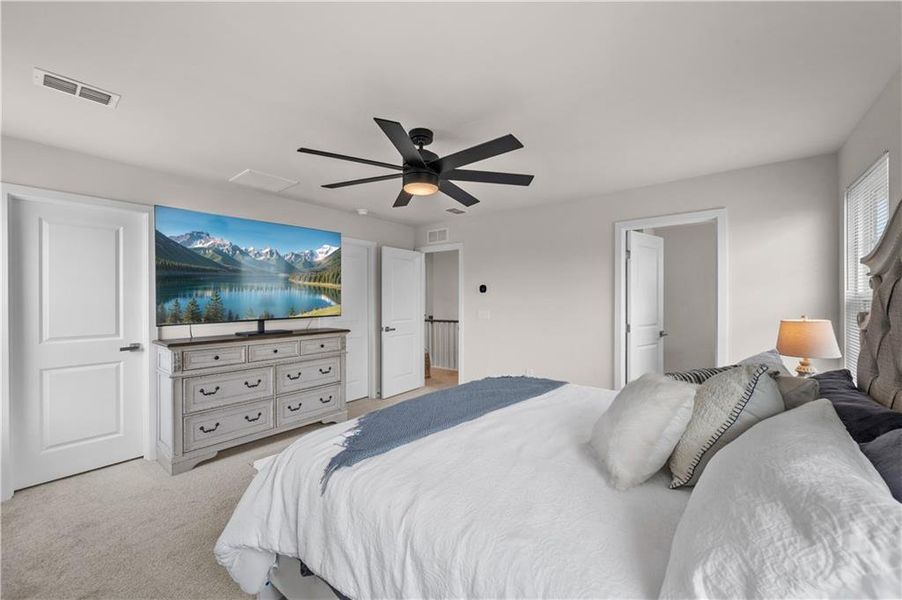 Furnished interior view inside a new home in , Calhoun (Image 41).