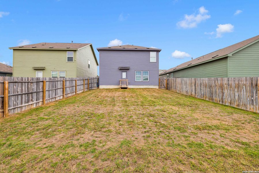 Exterior details and patio area of a home in Morgan Heights, San Antonio (Image 3).