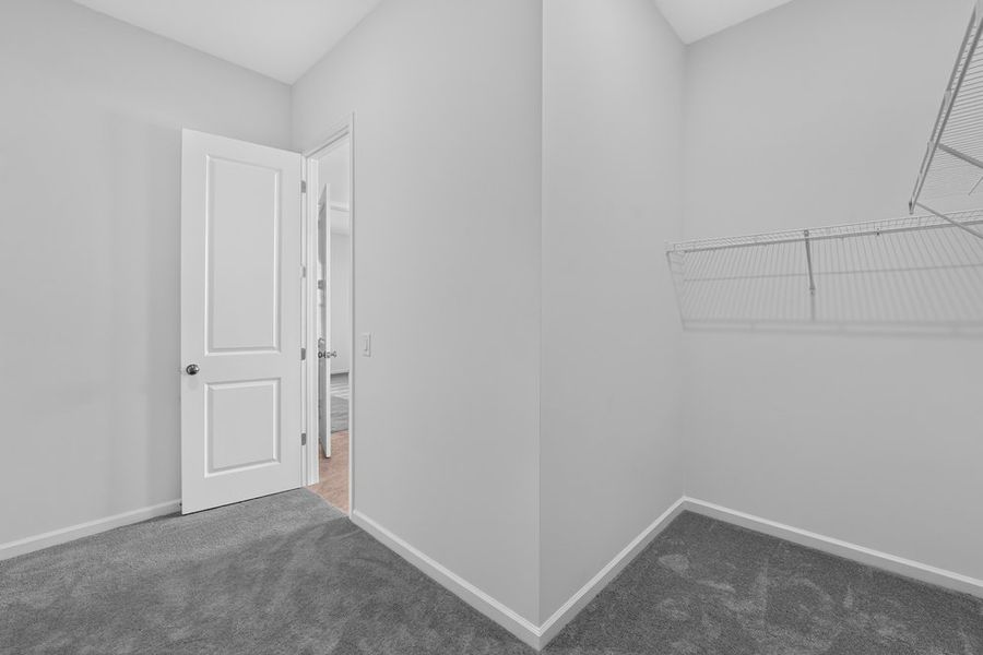 Spacious, unfurnished interior of a new home in Estates at Sugar Creek, Fort Mill (Image 22).