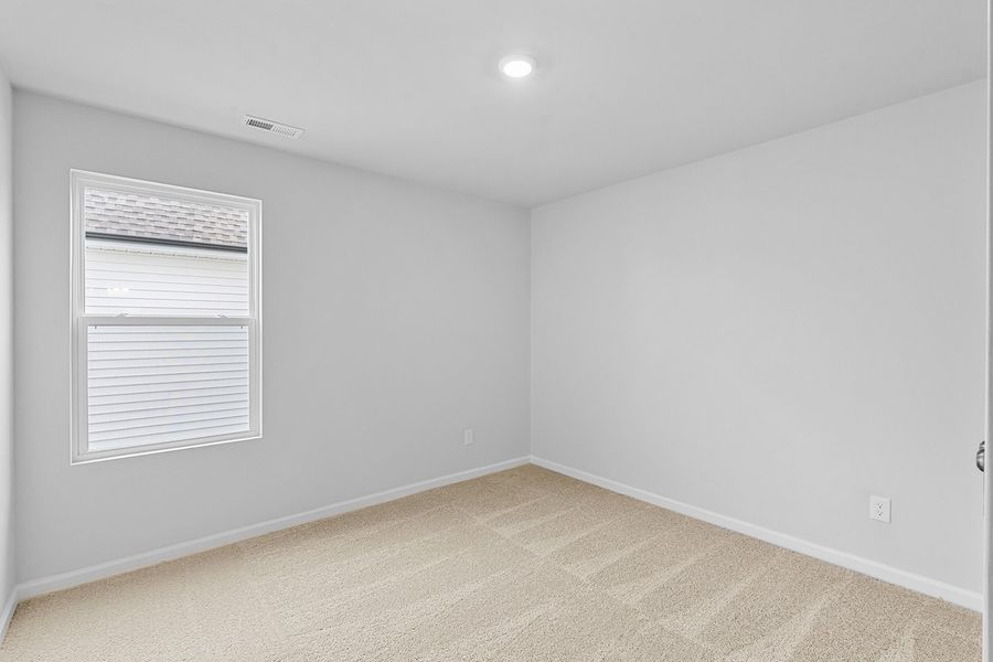 Spacious, unfurnished interior of a new home in Hanes Lake, Winston-Salem (Image 27).