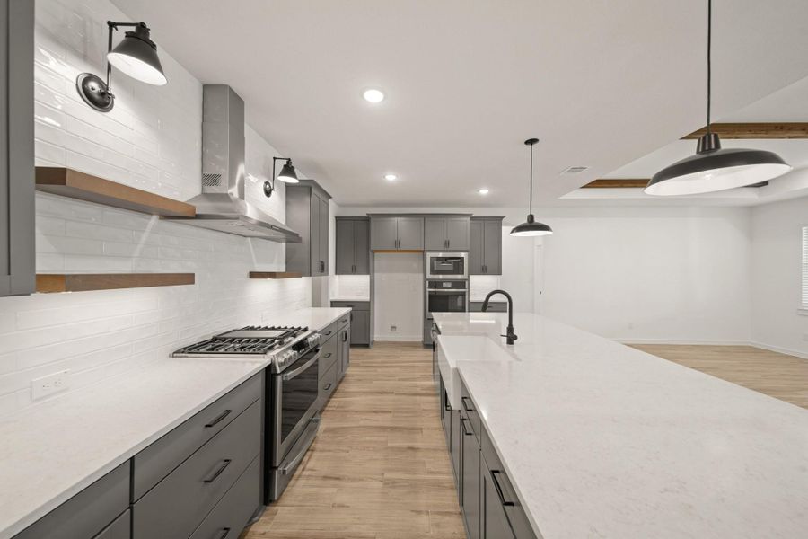 Stylish kitchen (*Photo not of actual home and used for illustration purposes only.)