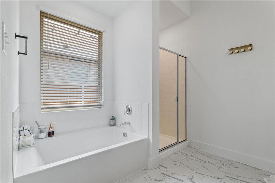 Main Bathroom - 4718 Firewheel Ct, Aubrey, TX 76227 Main Bathroom - 4718 Firewheel Ct, Aubrey, TX 76227