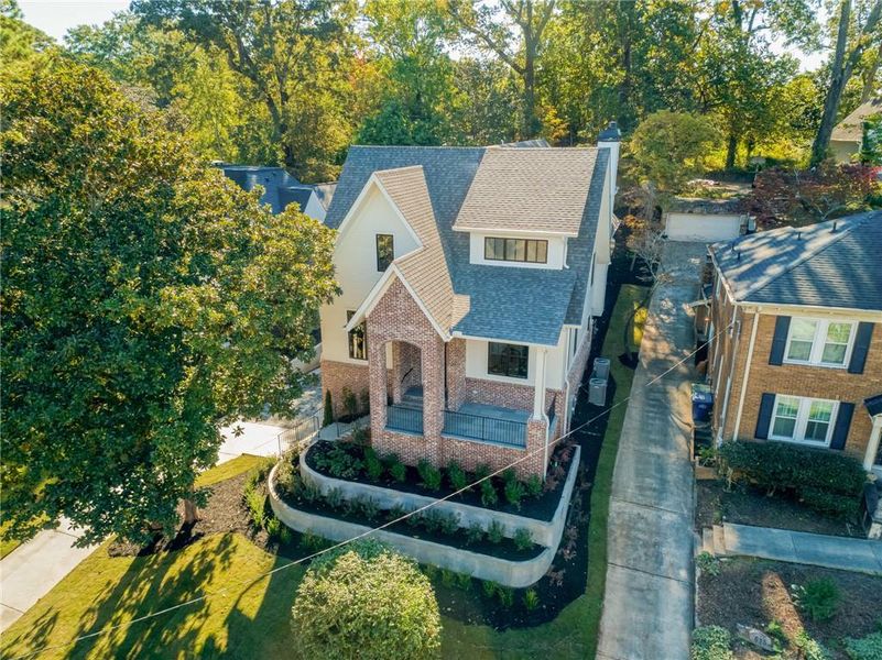 Image 47 of a home in .