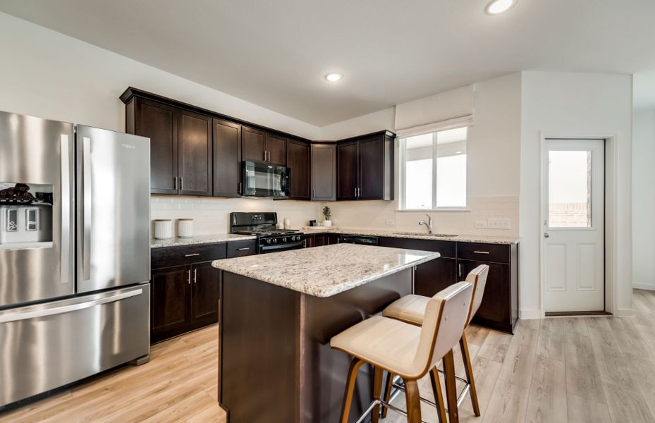 Eat-in island kitchen