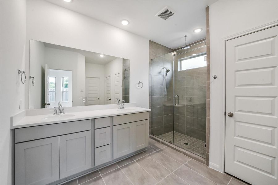 Furnished interior view inside a new home in Anderson Lake, Houston (Image 11).