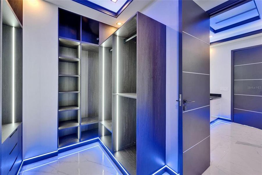 Image 28 of a home in .