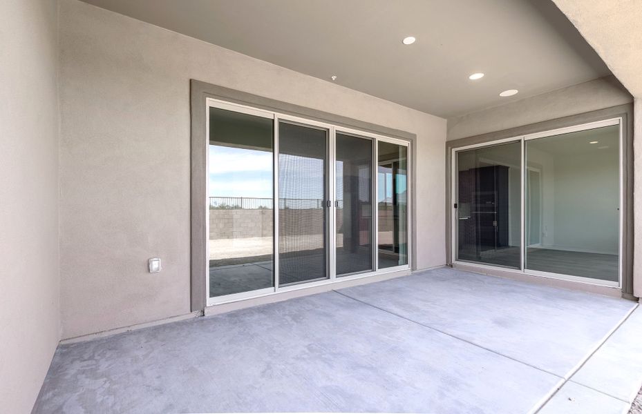 Exterior details and patio area of a home in Vistoso Canyon Estates, Oro Valley (Image 19).