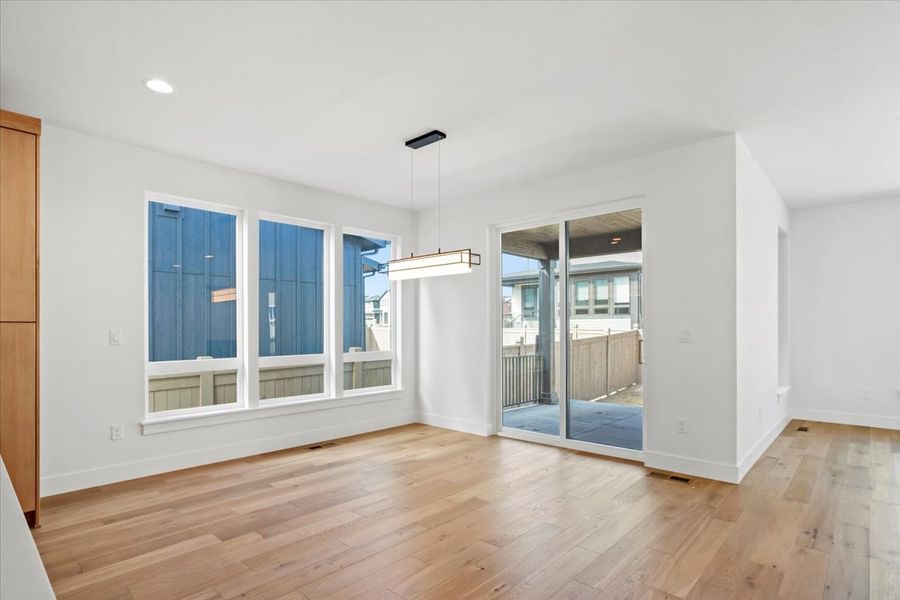 Spacious, unfurnished interior of a new home in West Grange, Longmont (Image 18).