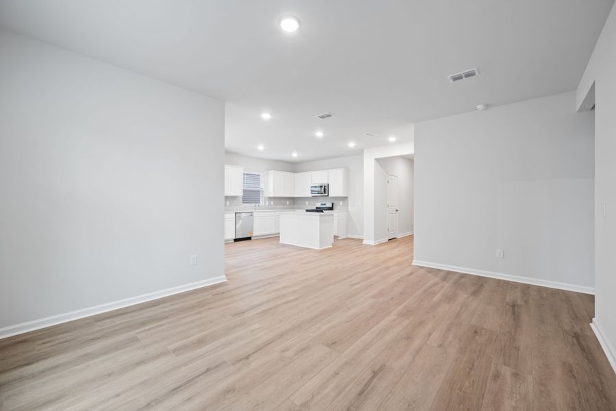 Spacious, unfurnished interior of a new home in Grand Arbor, Blythewood (Image 25).