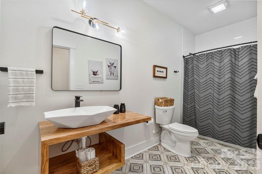 Furnished interior view inside a new home in , York (Image 19).