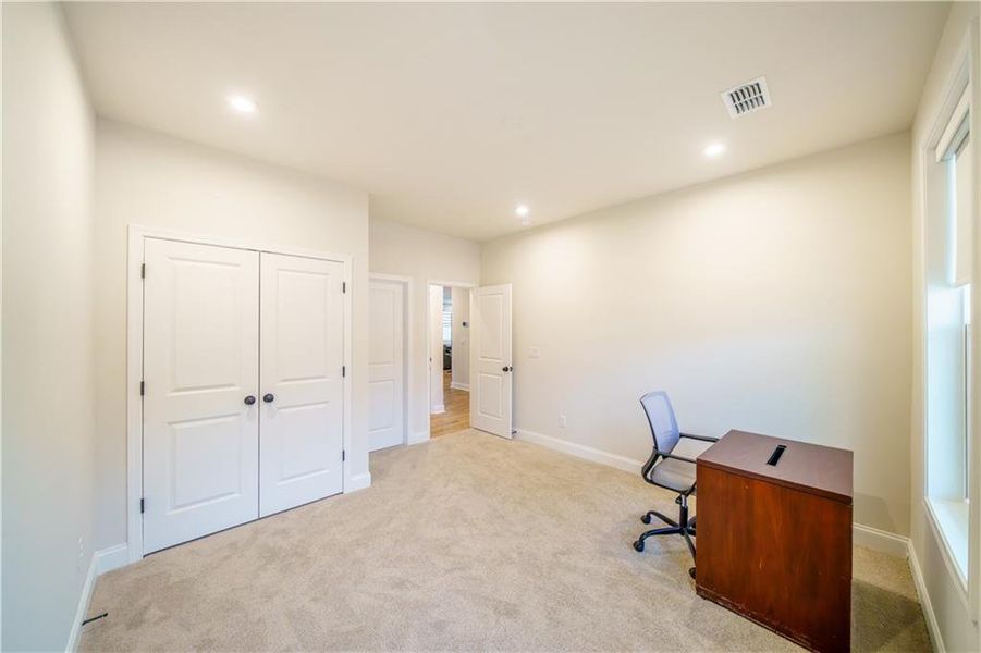 Spacious, unfurnished interior of a new home in , Powder Springs (Image 69). Spacious, unfurnished interior of a new home in , Powder Springs (Image 69).