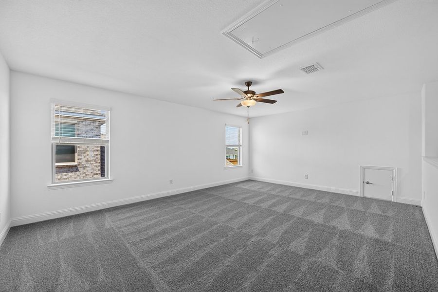 Spacious, unfurnished interior of a new home in Madero 50s, Fort Worth (Image 27).