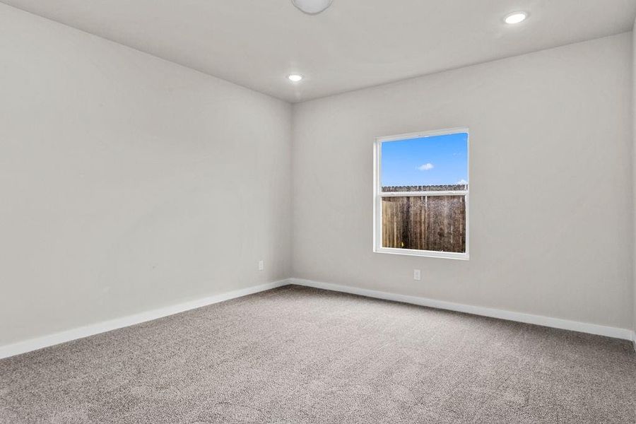 Spacious, unfurnished interior of a new home in Trails of Fossil Creek, Fort Worth (Image 17).