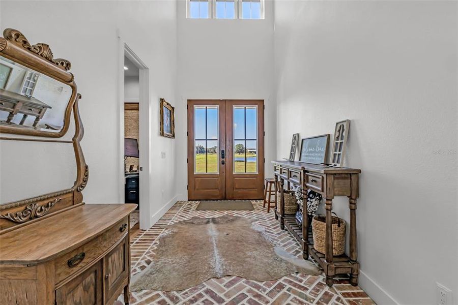 Furnished interior view inside a new home in , Arcadia (Image 56).