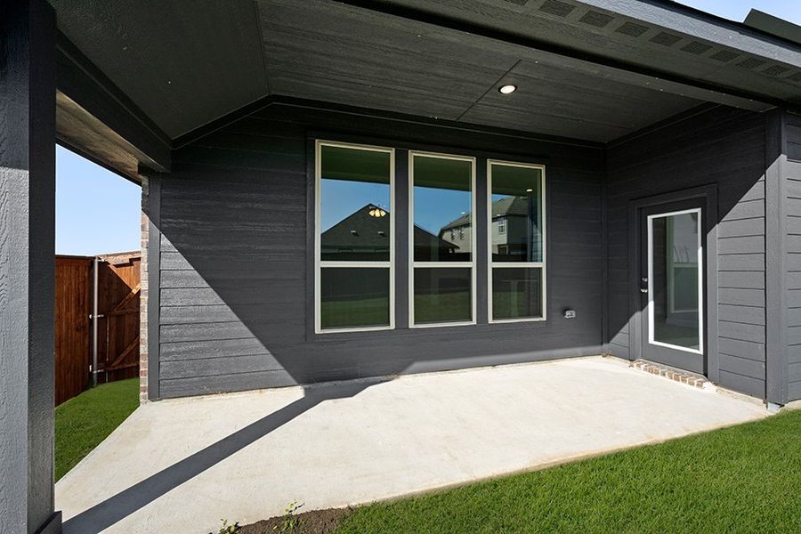 Front exterior of a new home in Still Water Lake, Godley, TX, highlighting curb appeal (Image 29). Front exterior of a new home in Still Water Lake, Godley, TX, highlighting curb appeal (Image 29).