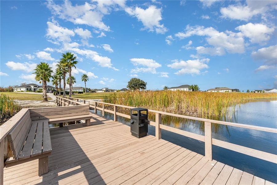 Community amenities in , Auburndale (Image 33).