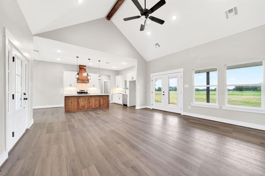 Spacious, unfurnished interior of a new home in , Edgewood (Image 24).