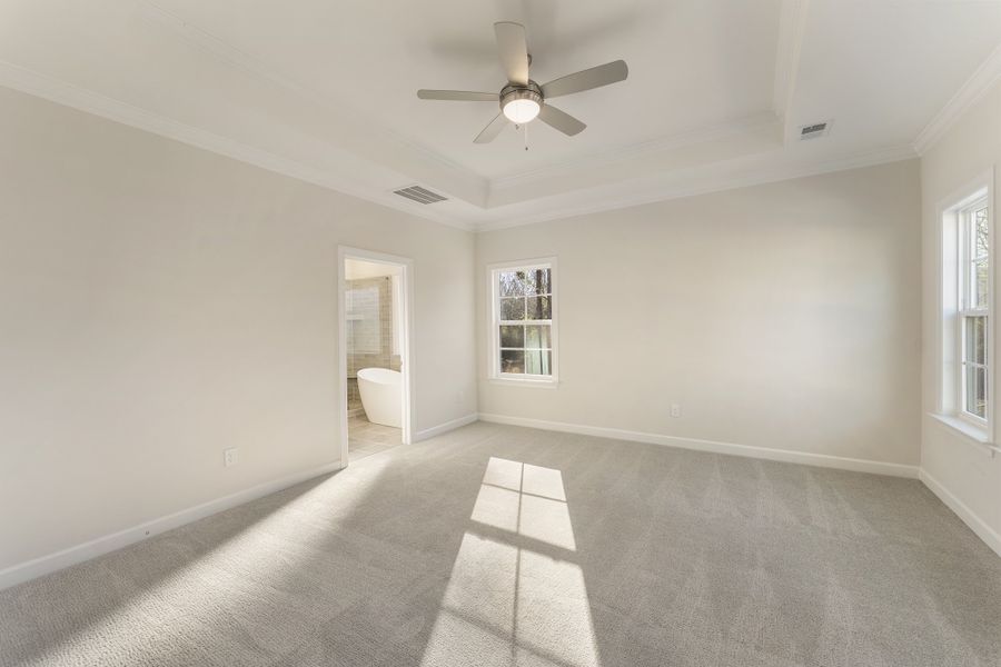 Spacious, unfurnished interior of a new home in Windsor Forest, Anderson (Image 20).