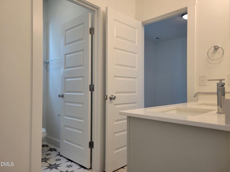 Jack N Jill Secondary Bath