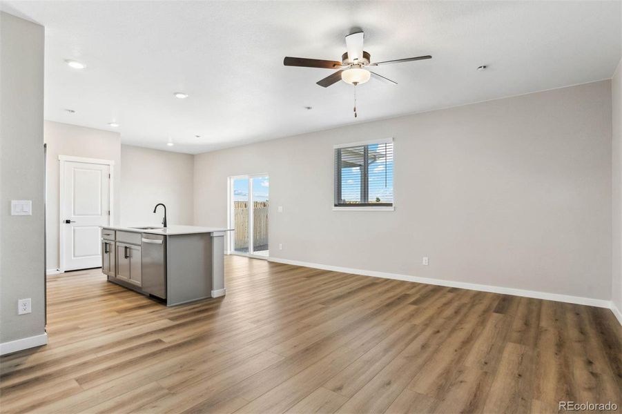 Spacious, unfurnished interior of a new home in Second Creek Farm, Commerce City (Image 13).