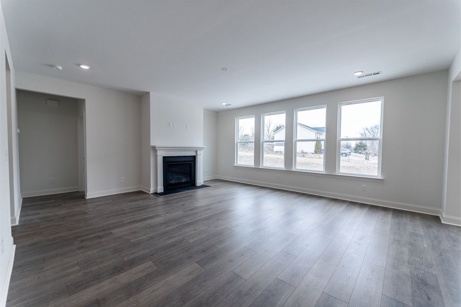 Spacious, unfurnished interior of a new home in Dorris Farm, White House (Image 24).