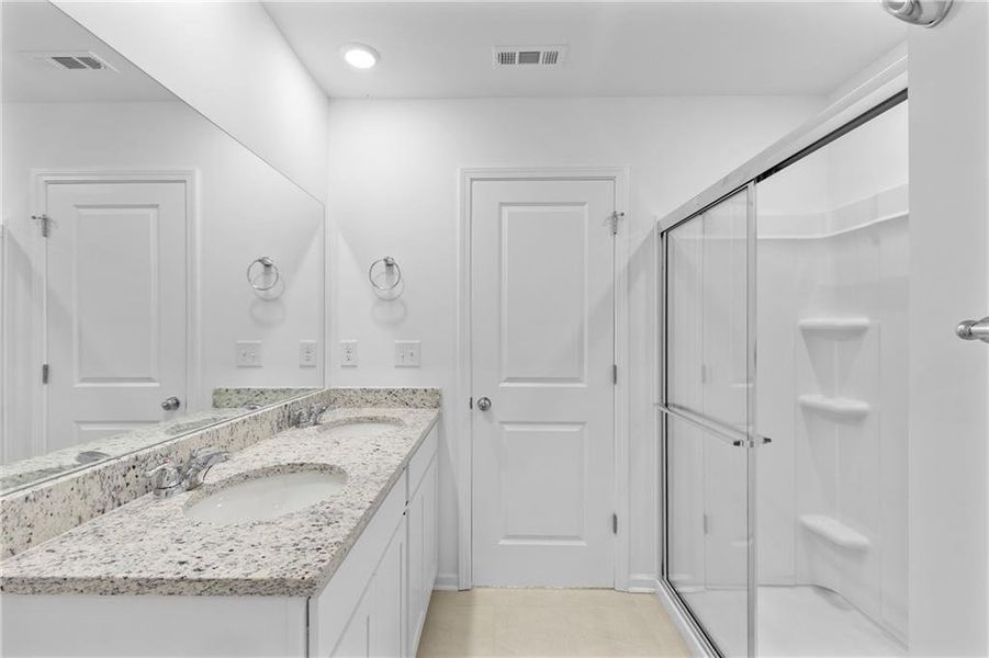 Furnished interior view inside a new home in Avery Ridge, Gainesville (Image 9).