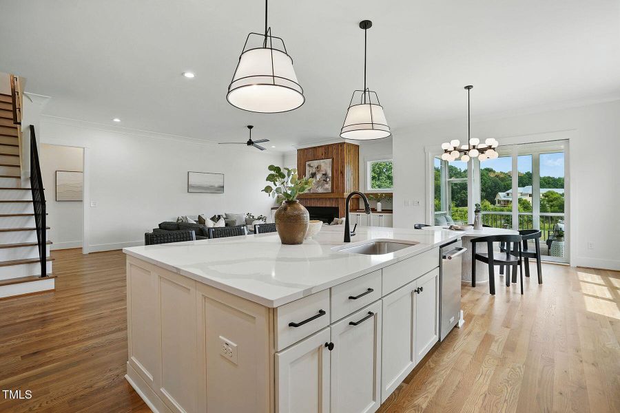 39-web-or-mls-Photo_009 (2) 39-web-or-mls-Photo_009 (2)