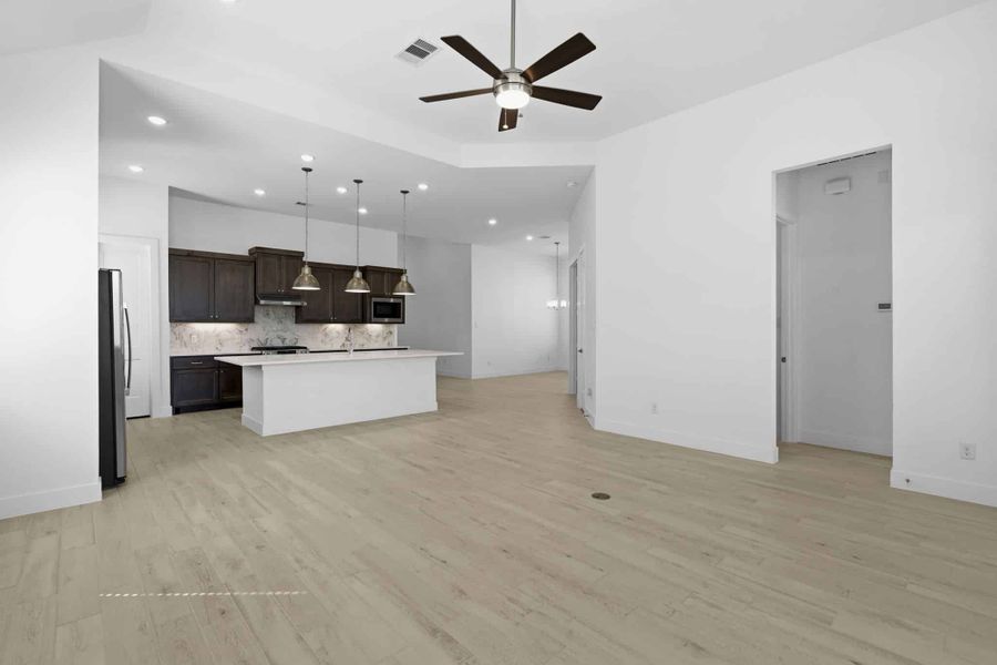Spacious, unfurnished interior of a new home in The Trails, New Caney (Image 15). Spacious, unfurnished interior of a new home in The Trails, New Caney (Image 15).