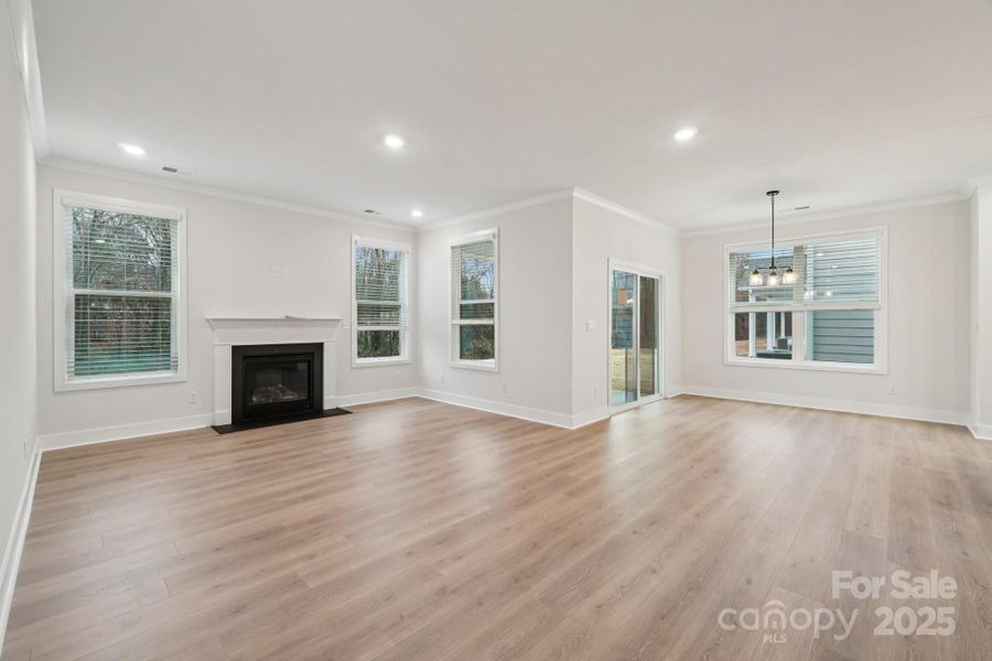 Spacious, unfurnished interior of a new home in Oak Grove Hill, Huntersville (Image 37).