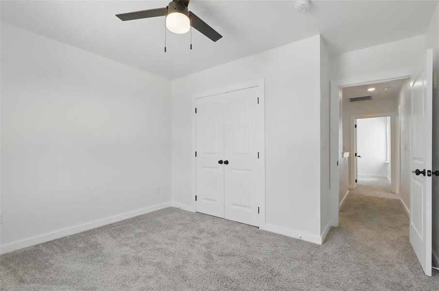 Spacious, unfurnished interior of a new home in , Granbury (Image 26).