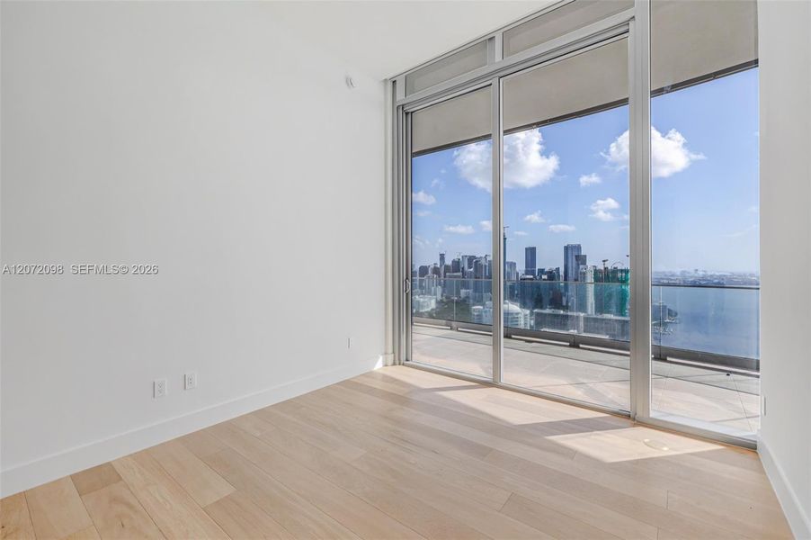 Spacious, unfurnished interior of a new home in , Miami (Image 26).