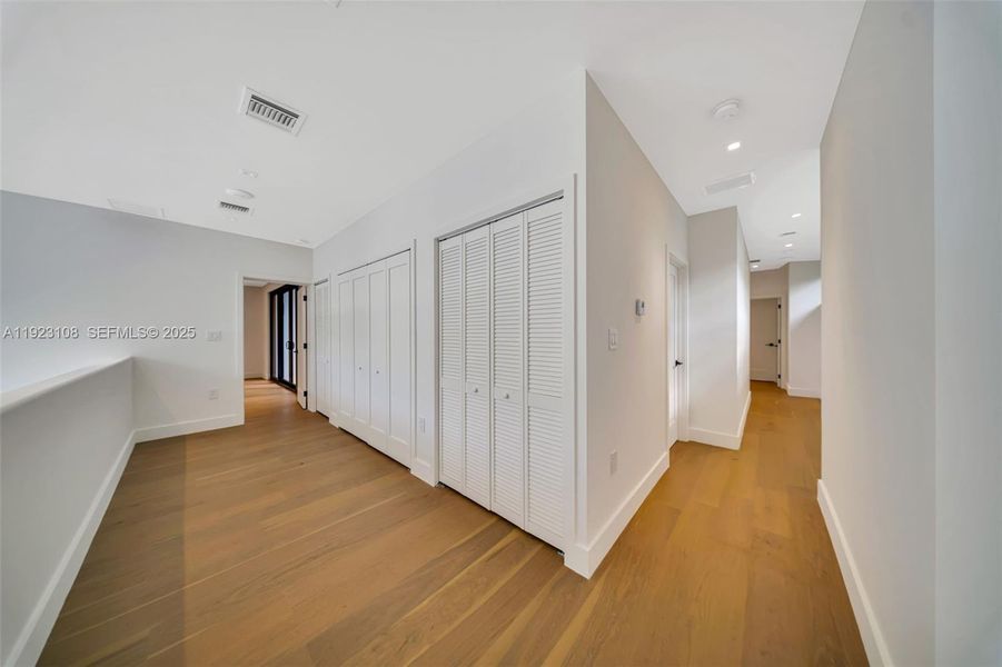 Spacious, unfurnished interior of a new home in , Miami (Image 37).