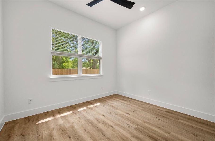 Spacious, unfurnished interior of a new home in , Leonard (Image 11).