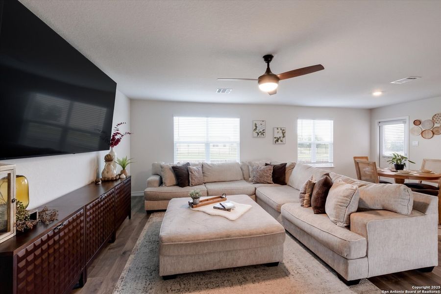 Furnished interior view inside a new home in Red River Ranch, Cibolo (Image 11). Furnished interior view inside a new home in Red River Ranch, Cibolo (Image 11).